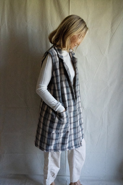 CAMILA beige checked vest