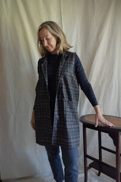 CAMILA grey checked vest